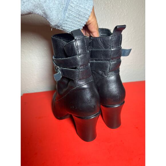 Born Crown Chyler Harnes Black Leather Heed Ankle Booties Size 9 - Picture 10 of 12